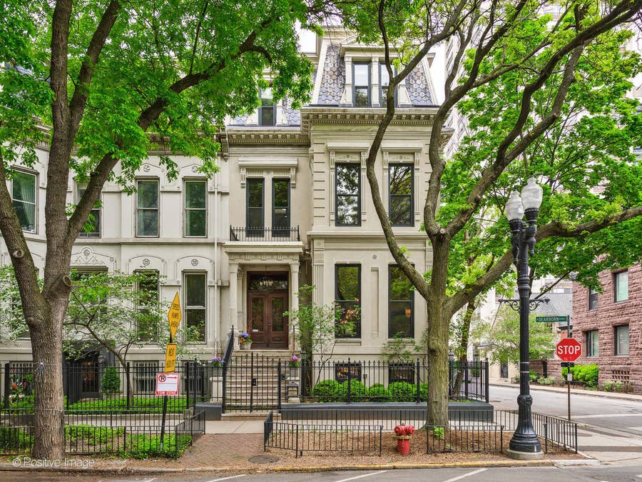 Property photo for 1454 N Dearborn Street, Chicago, IL