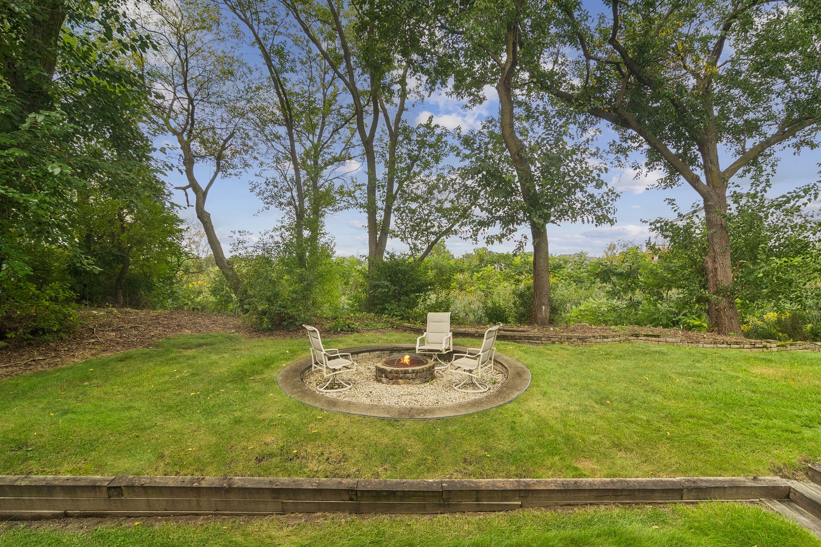 21680 Cambridge Drive, Kildeer, IL 60047 21680 Cambridge Drive, Kildeer, IL 60047
