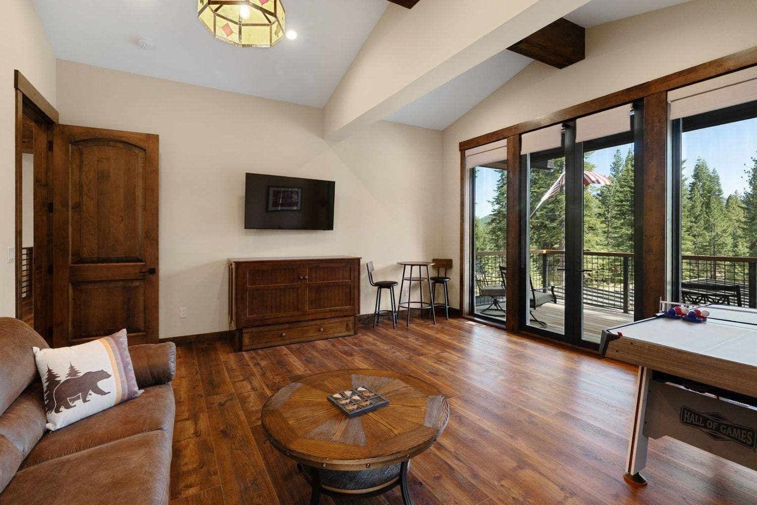 9295 Brae Road, Truckee, CA 96161 9295 Brae Road, Truckee, CA 96161