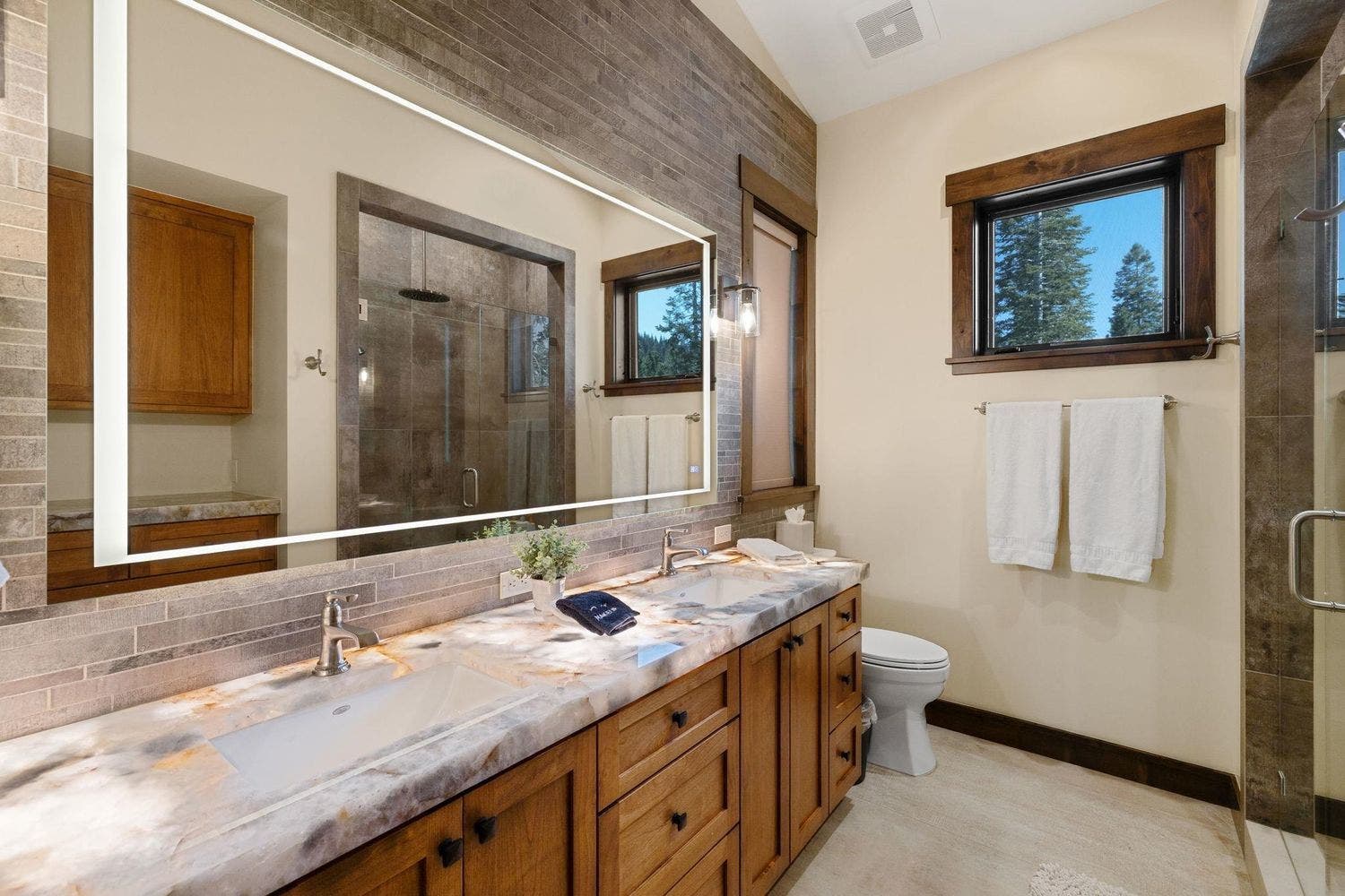 9295 Brae Road, Truckee, CA 96161 9295 Brae Road, Truckee, CA 96161