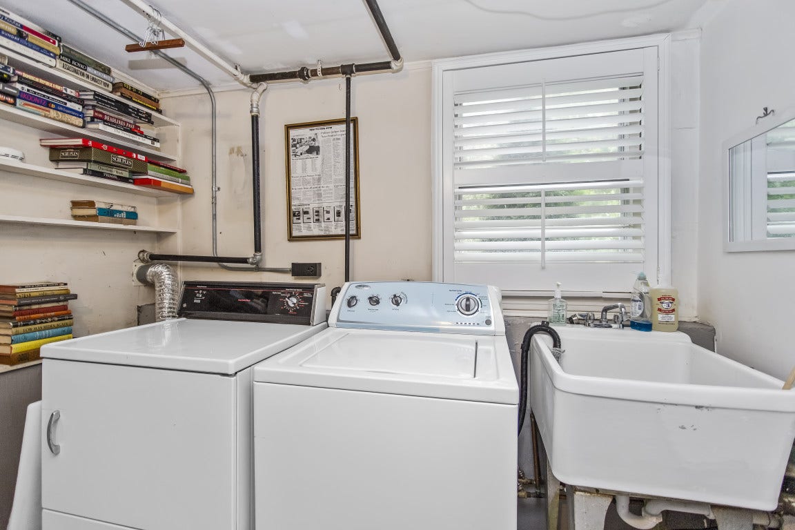 2761 Lincolnwood Drive, Evanston, IL 60201 2761 Lincolnwood Drive, Evanston, IL 60201