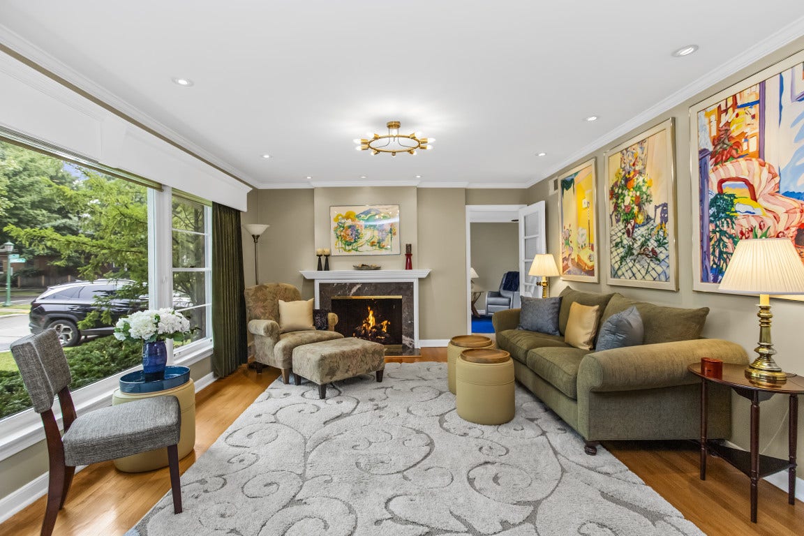 2761 Lincolnwood Drive, Evanston, IL 60201 2761 Lincolnwood Drive, Evanston, IL 60201