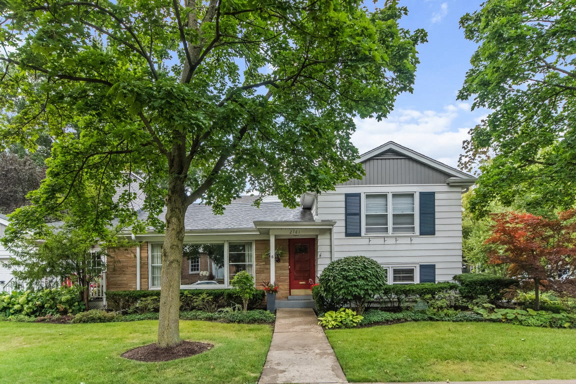 2761 Lincolnwood Drive, Evanston, IL 60201 2761 Lincolnwood Drive, Evanston, IL 60201