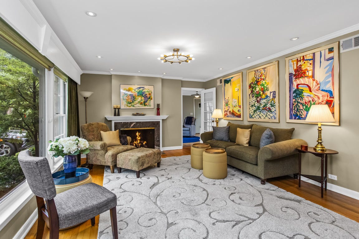 2761 Lincolnwood Drive, Evanston, IL 60201 2761 Lincolnwood Drive, Evanston, IL 60201