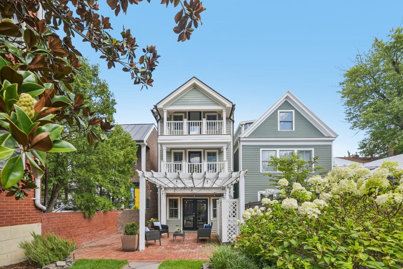 426 N Alfred Street, Alexandria, VA 22314 Beautiful Property with unique balconies