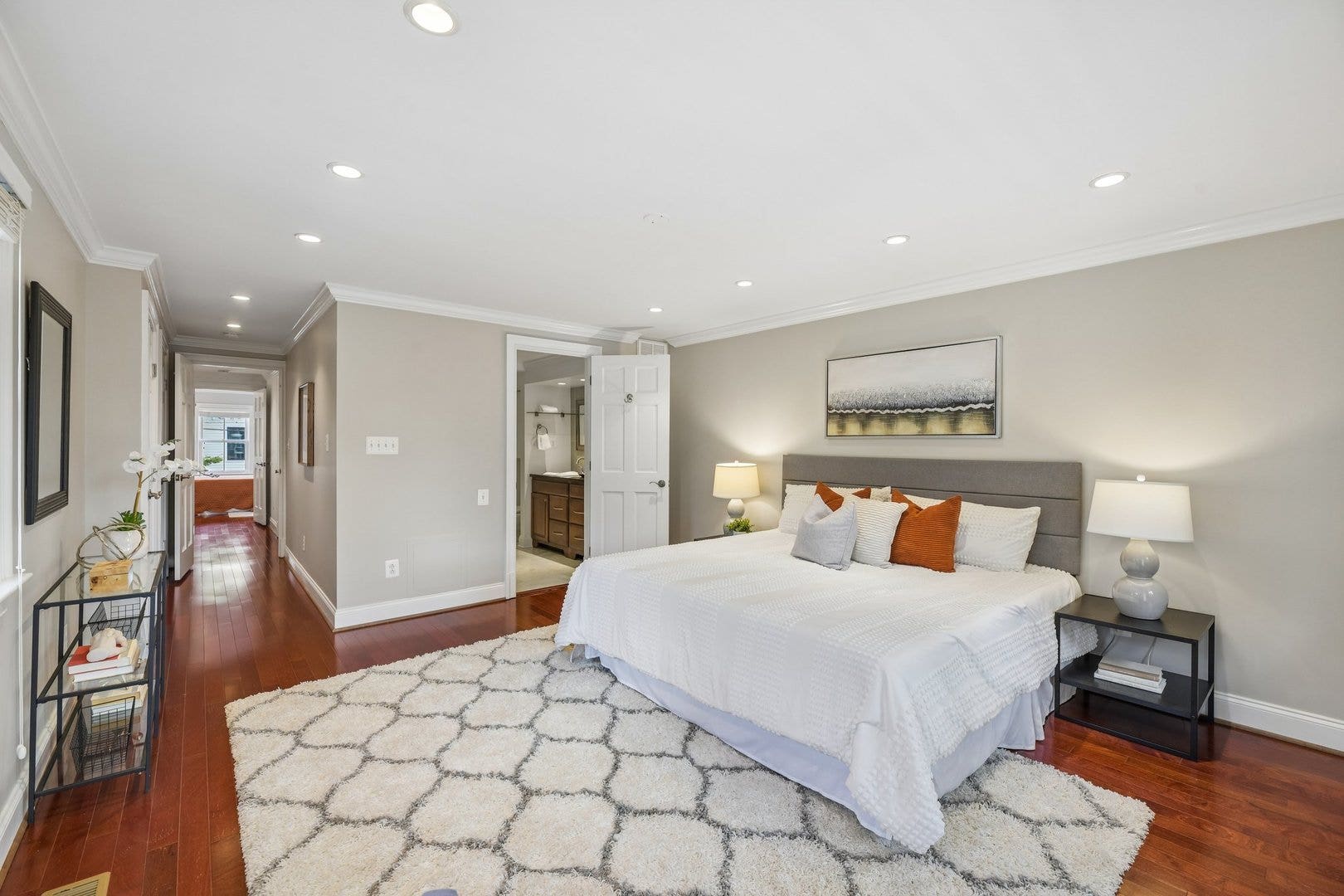 426 N Alfred Street, Alexandria, VA 22314 Owner's Suite
