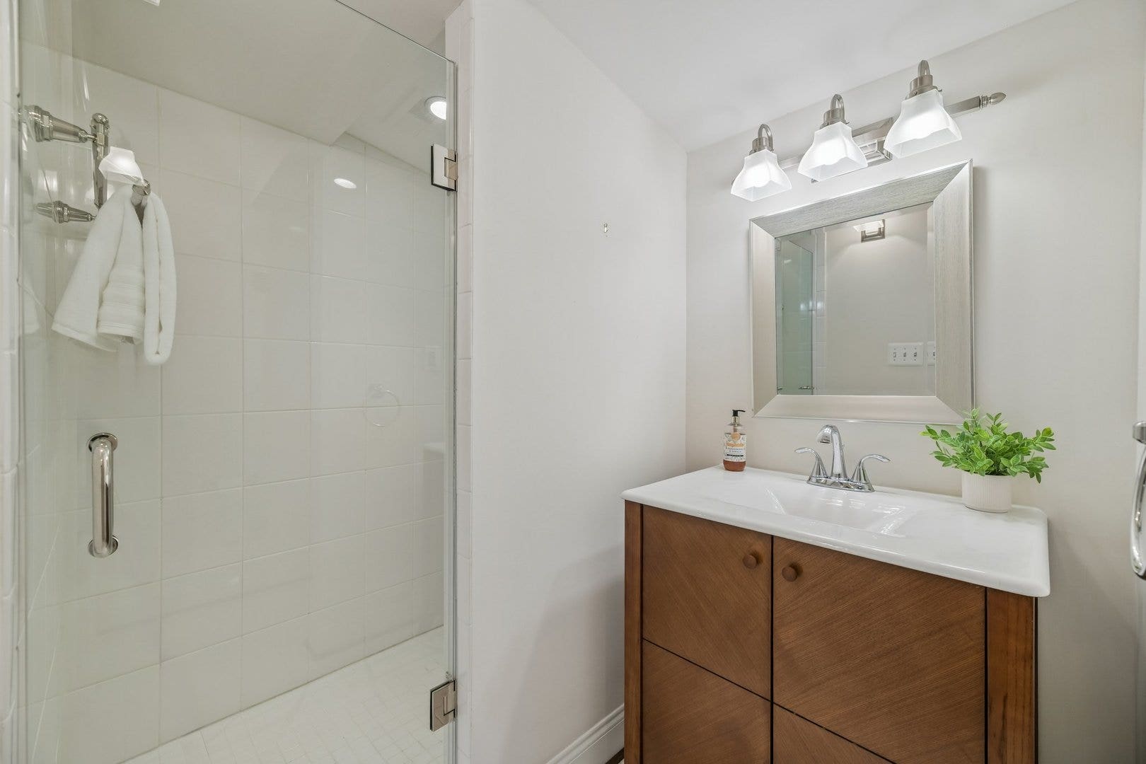 426 N Alfred Street, Alexandria, VA 22314 426 N Alfred Street, Alexandria, VA 22314