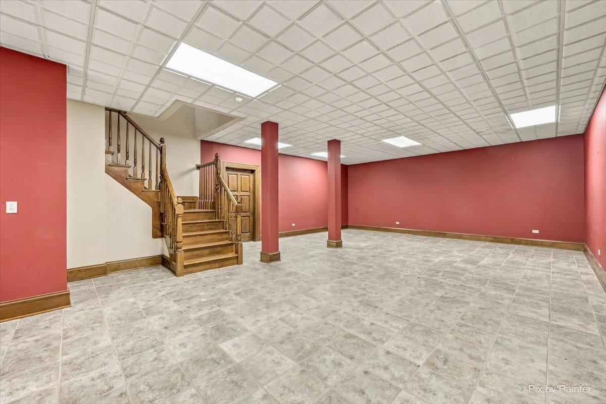 5N719 Castle Drive, St. Charles, IL 60175 5N719 Castle Drive, St. Charles, IL 60175
