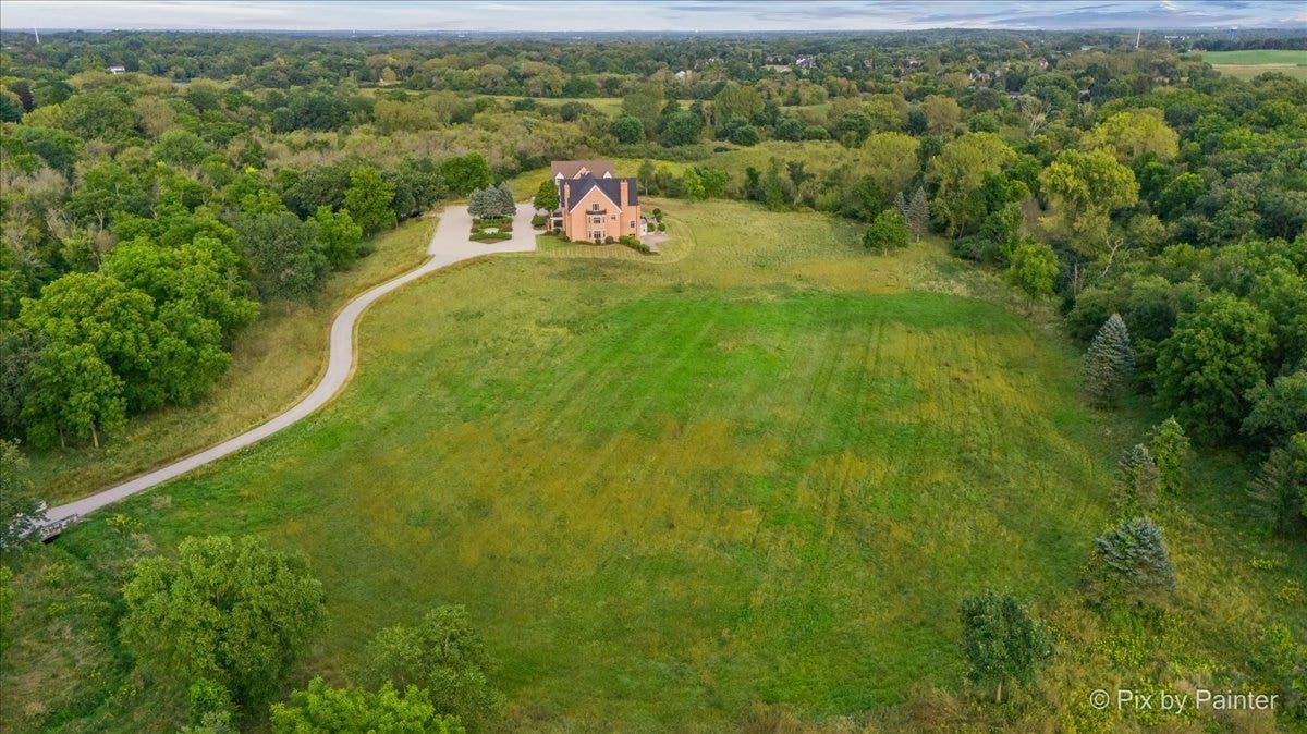 5N719 Castle Drive, St. Charles, IL 60175 5N719 Castle Drive, St. Charles, IL 60175