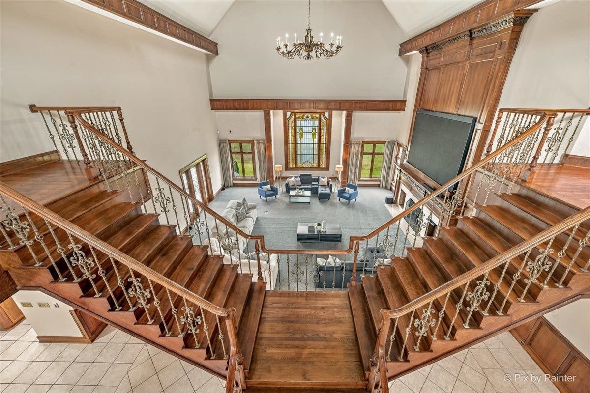5N719 Castle Drive, St. Charles, IL 60175 5N719 Castle Drive, St. Charles, IL 60175