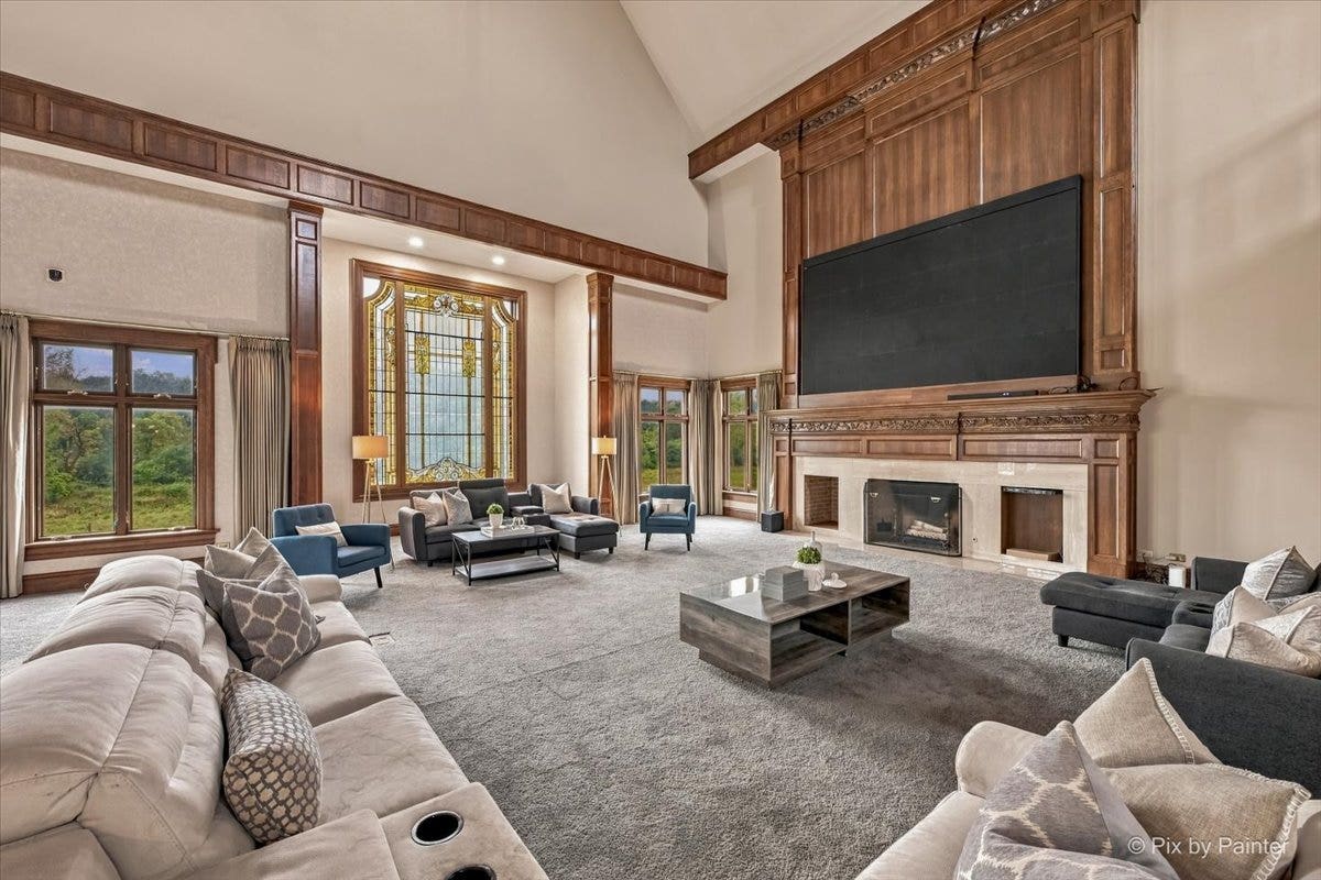 5N719 Castle Drive, St. Charles, IL 60175 5N719 Castle Drive, St. Charles, IL 60175