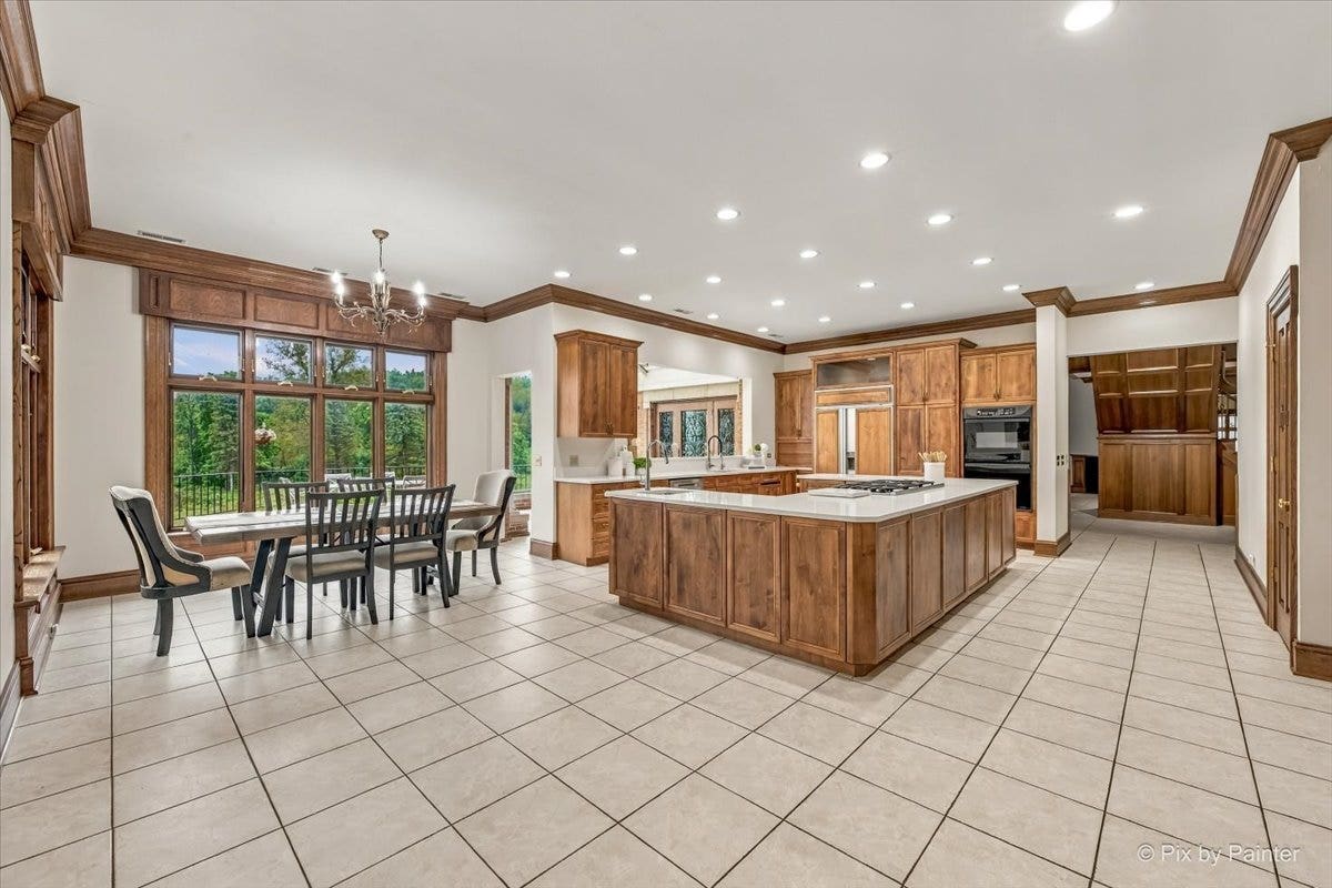 5N719 Castle Drive, St. Charles, IL 60175 5N719 Castle Drive, St. Charles, IL 60175