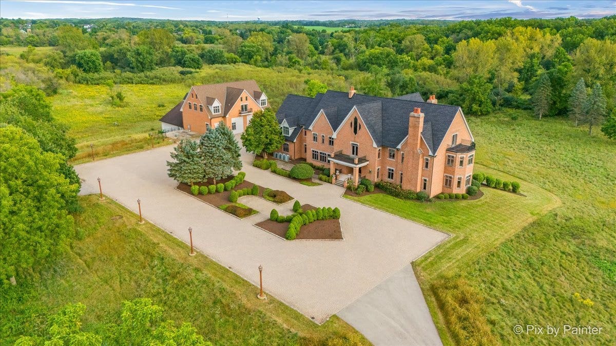 5N719 Castle Drive, St. Charles, IL 60175 5N719 Castle Drive, St. Charles, IL 60175