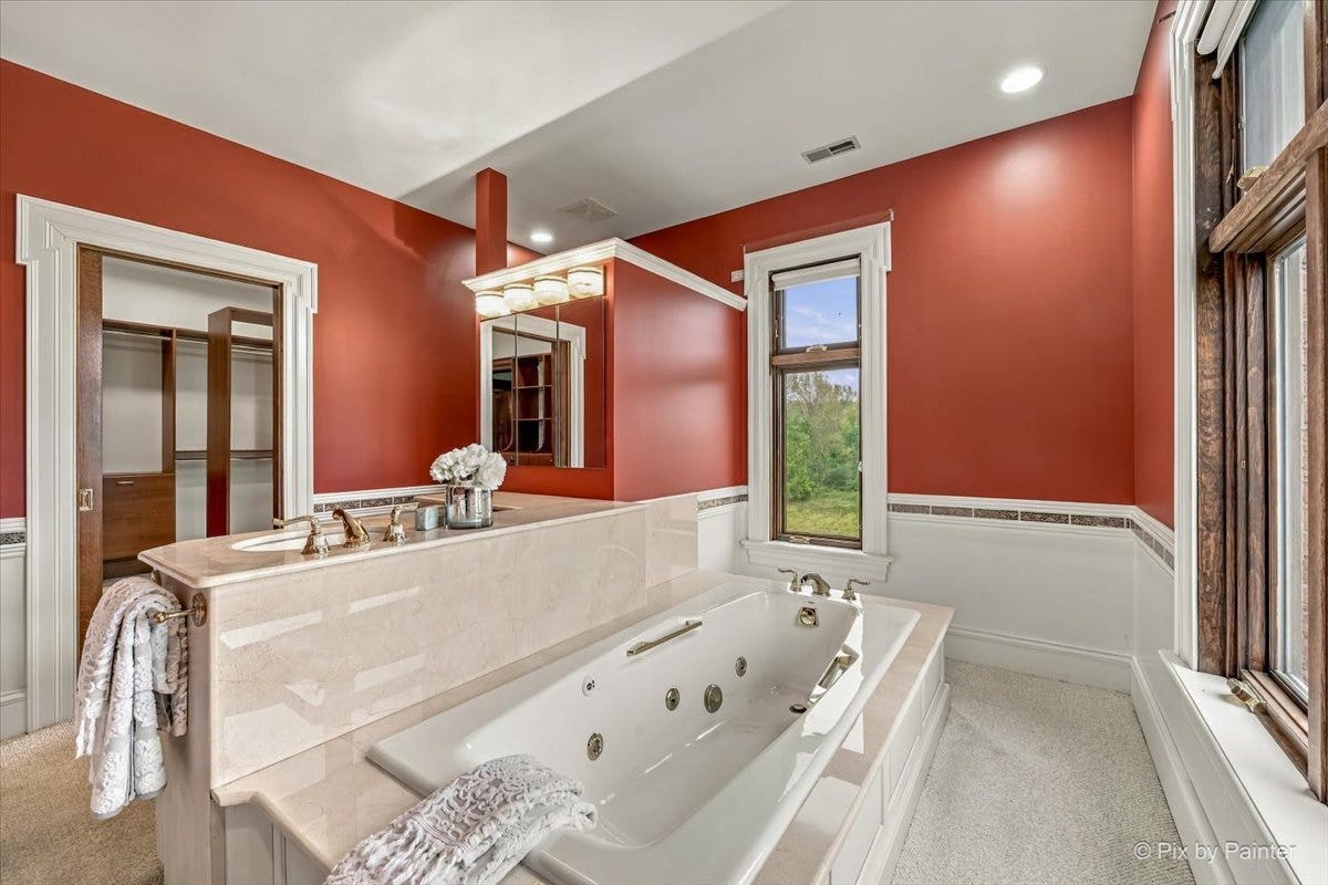 5N719 Castle Drive, St. Charles, IL 60175 5N719 Castle Drive, St. Charles, IL 60175