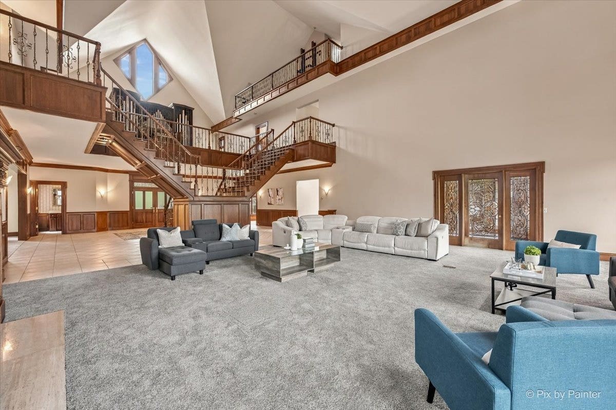 5N719 Castle Drive, St. Charles, IL 60175 5N719 Castle Drive, St. Charles, IL 60175
