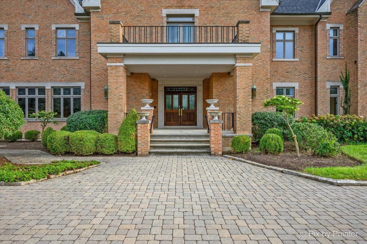 5N719 Castle Drive, St. Charles, IL 60175 5N719 Castle Drive, St. Charles, IL 60175