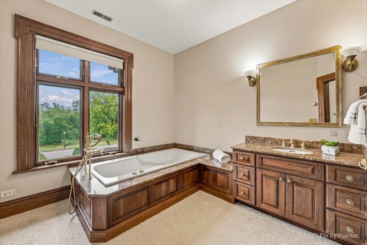 5N719 Castle Drive, St. Charles, IL 60175 5N719 Castle Drive, St. Charles, IL 60175