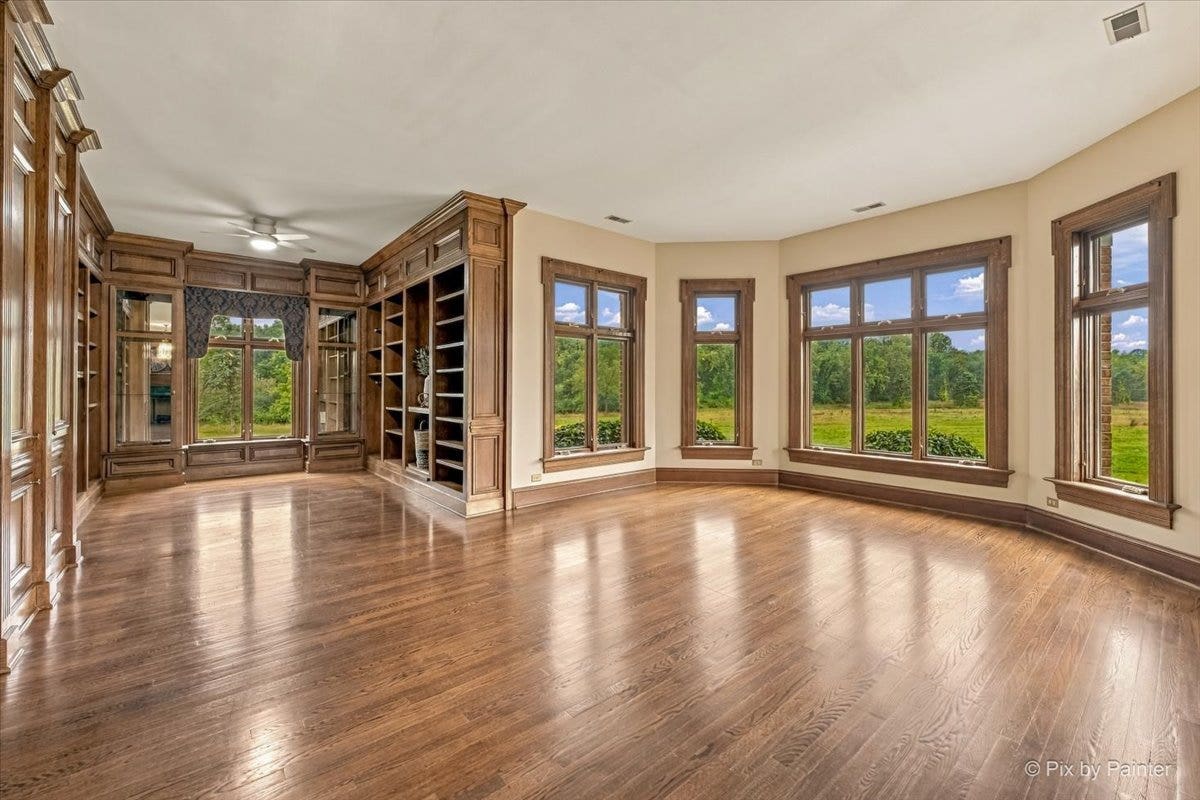 5N719 Castle Drive, St. Charles, IL 60175 5N719 Castle Drive, St. Charles, IL 60175