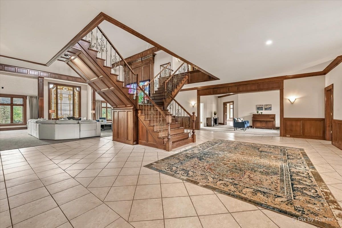 5N719 Castle Drive, St. Charles, IL 60175 5N719 Castle Drive, St. Charles, IL 60175