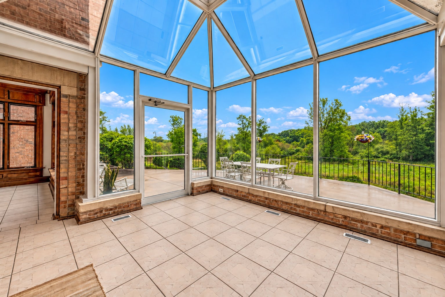 5N719 Castle Drive, St. Charles, IL 60175 5N719 Castle Drive, St. Charles, IL 60175