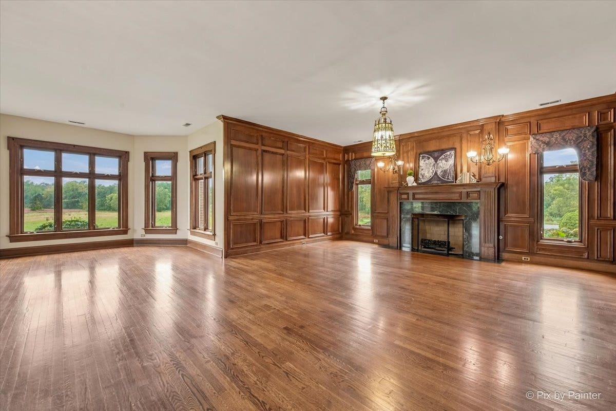 5N719 Castle Drive, St. Charles, IL 60175 5N719 Castle Drive, St. Charles, IL 60175