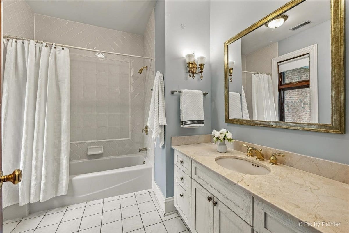 5N719 Castle Drive, St. Charles, IL 60175 5N719 Castle Drive, St. Charles, IL 60175