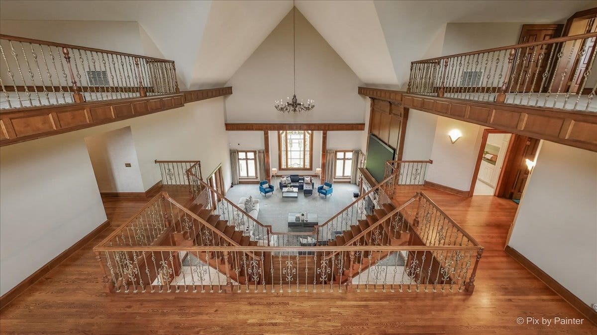 5N719 Castle Drive, St. Charles, IL 60175 5N719 Castle Drive, St. Charles, IL 60175
