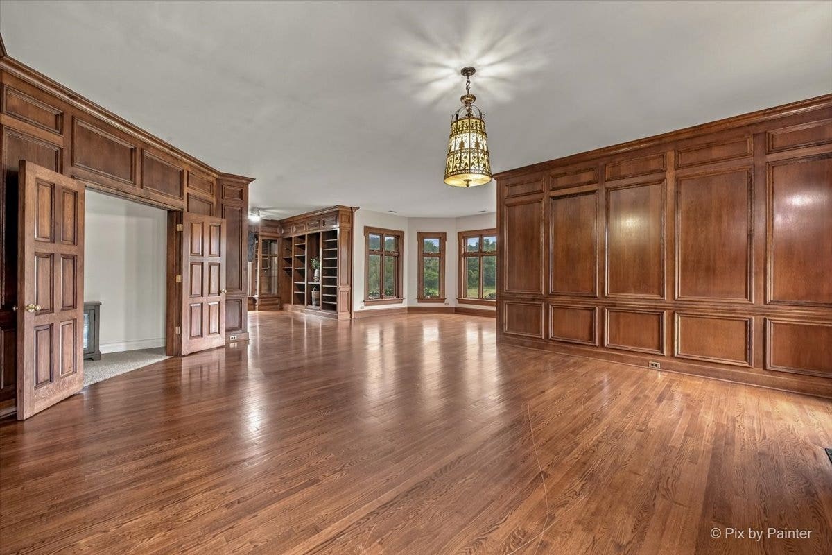 5N719 Castle Drive, St. Charles, IL 60175 5N719 Castle Drive, St. Charles, IL 60175