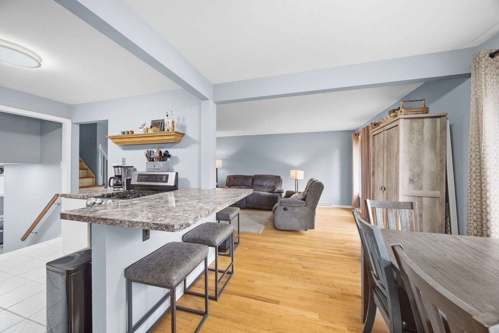 17736 S Ridgeland Avenue, Tinley Park, IL 60477 17736 S Ridgeland Avenue, Tinley Park, IL 60477