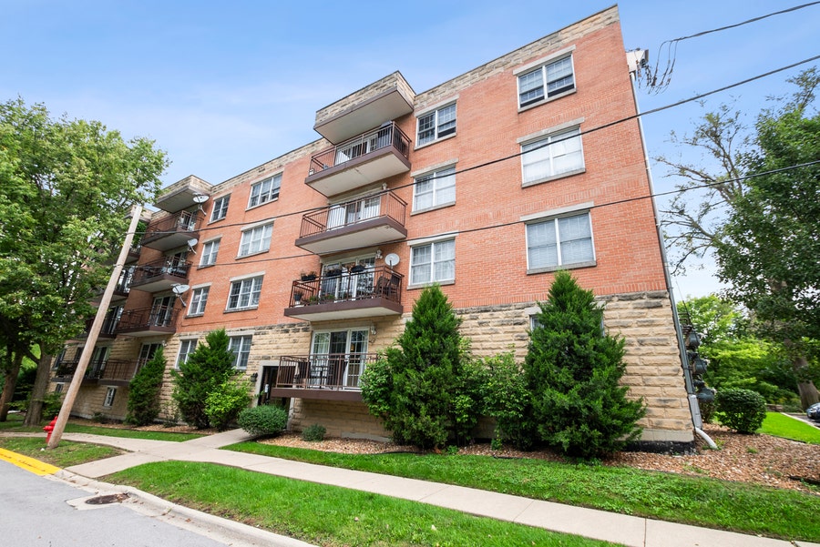 Property photo for 8733 Willow Boulevard, #1C, Willow Springs, IL
