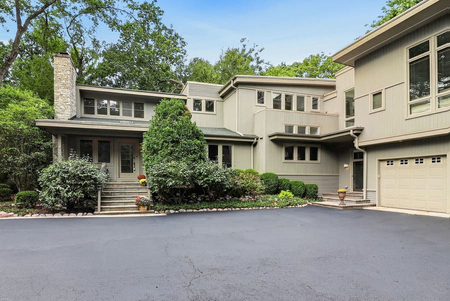 Property photo for 5311 Lee Avenue, Downers Grove, IL