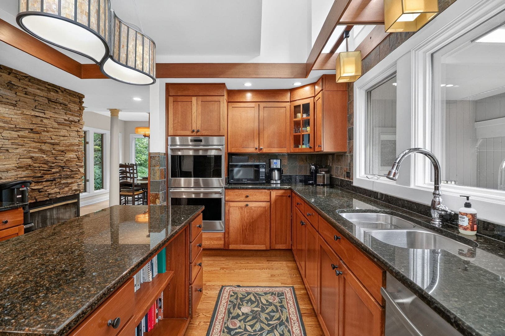 5311 Lee Avenue, Downers Grove, IL 60515