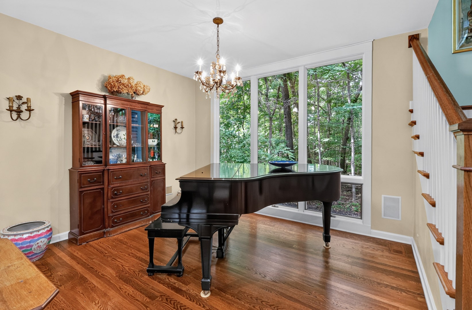 5311 Lee Avenue, Downers Grove, IL 60515