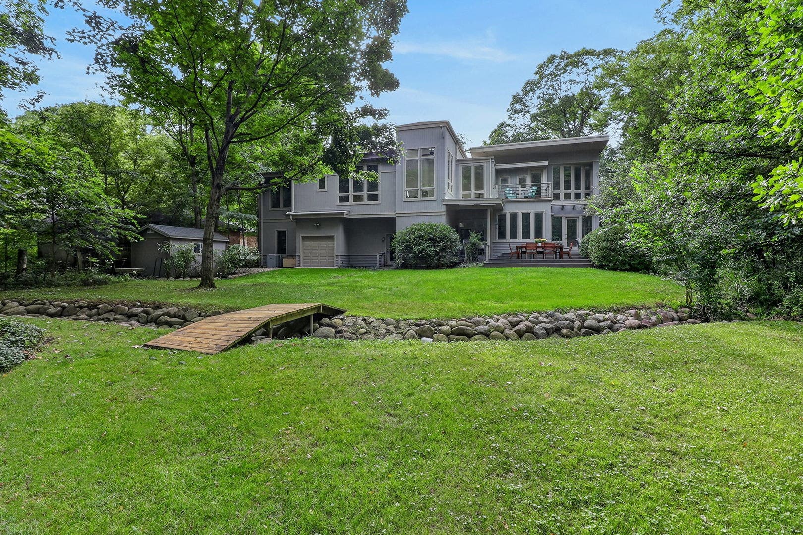 5311 Lee Avenue, Downers Grove, IL 60515