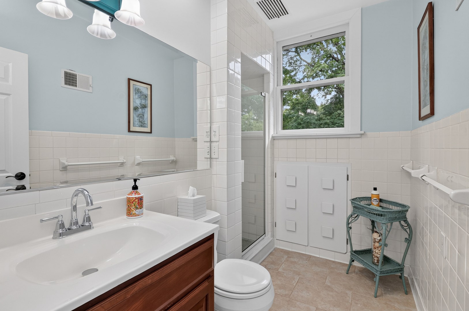 Bathroom located nearest Bedrooms #5 and #6