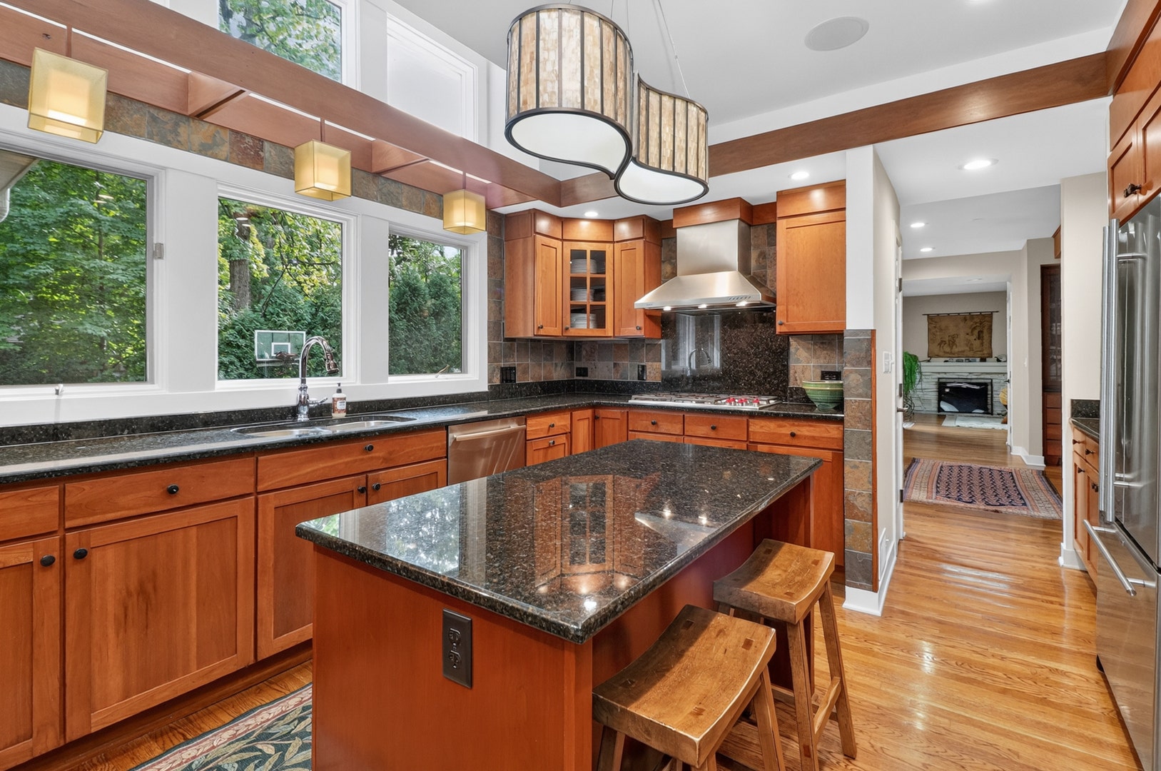5311 Lee Avenue, Downers Grove, IL 60515