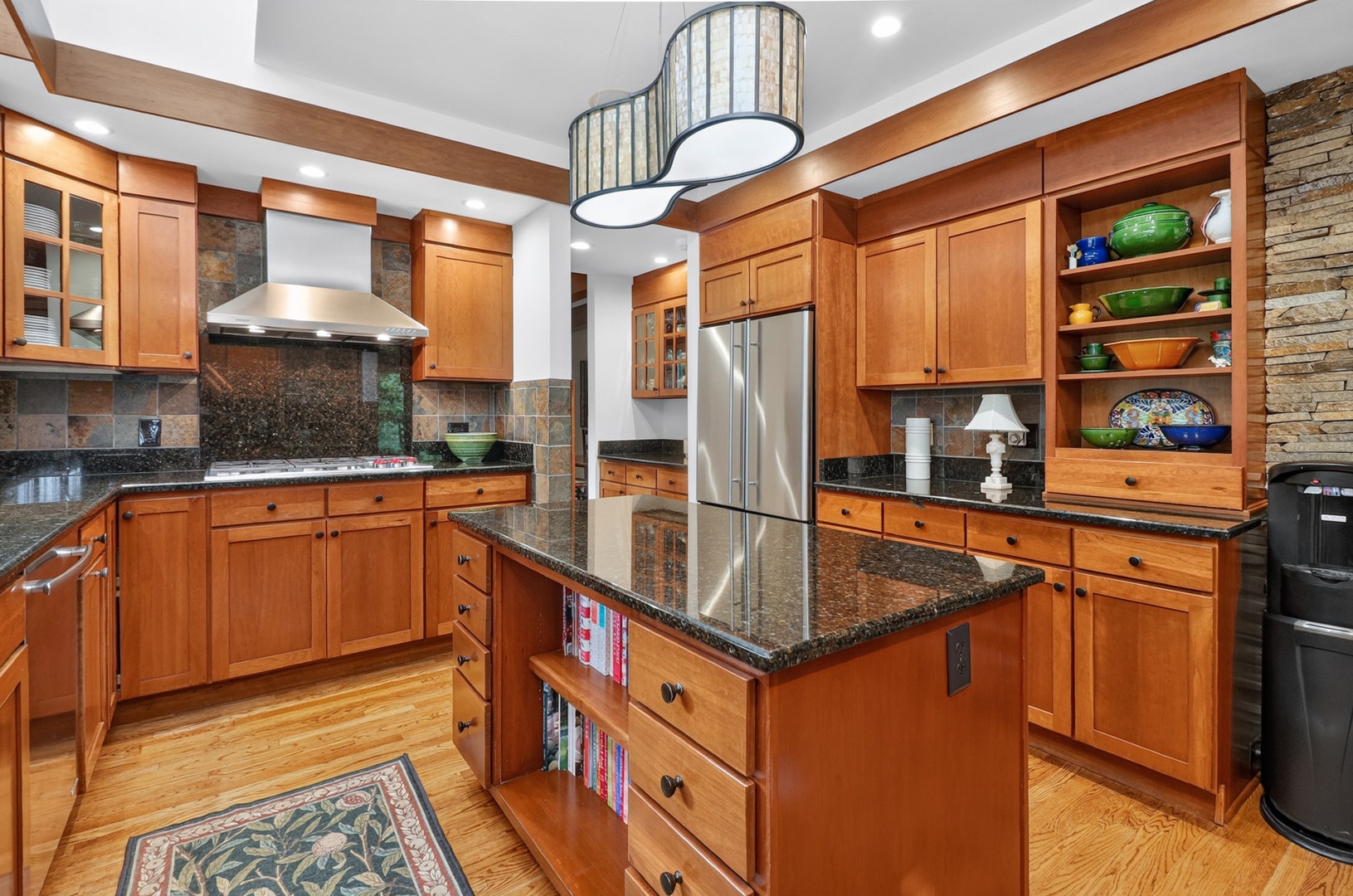 5311 Lee Avenue, Downers Grove, IL 60515