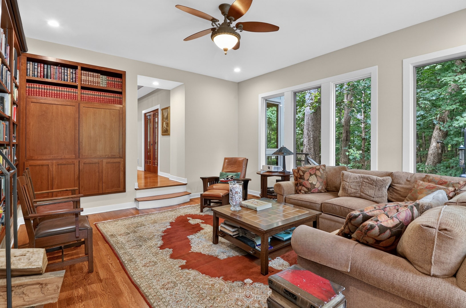 5311 Lee Avenue, Downers Grove, IL 60515