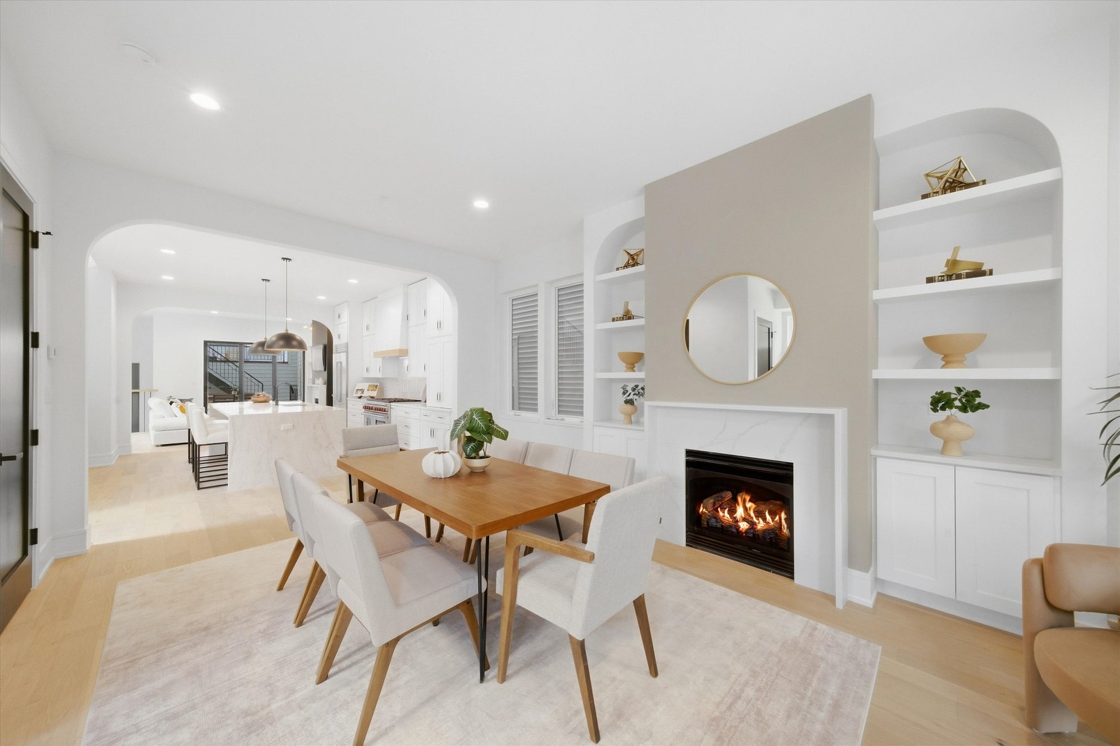 1914 N Rockwell Street, Chicago, IL 60647