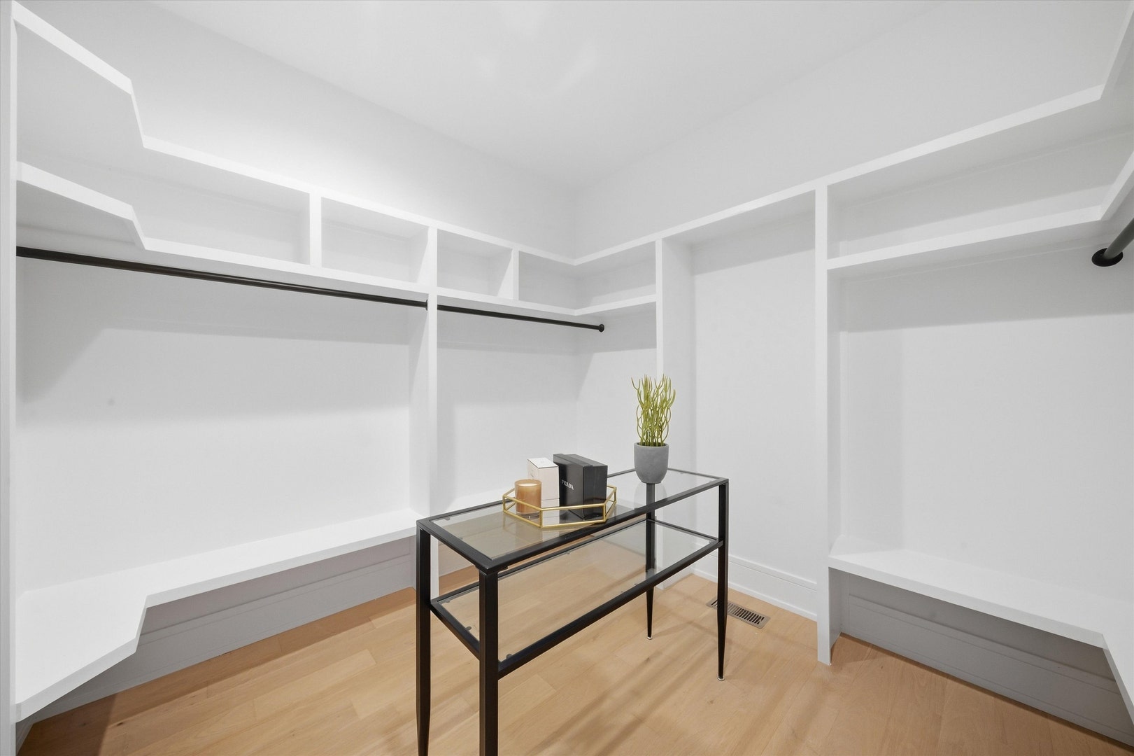1914 N Rockwell Street, Chicago, IL 60647