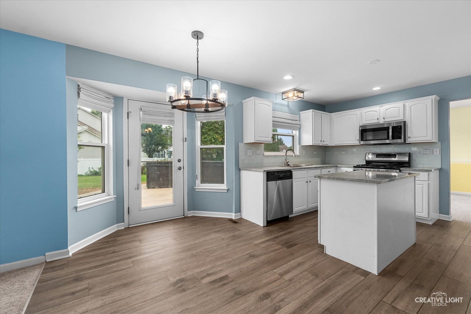 906 Rivers Edge Drive, Minooka, IL 60447 906 Rivers Edge Drive, Minooka, IL 60447