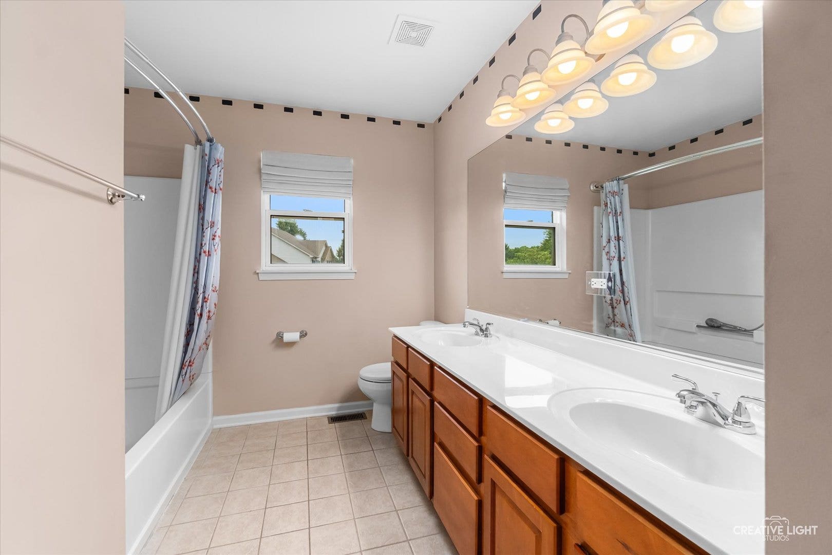 906 Rivers Edge Drive, Minooka, IL 60447 906 Rivers Edge Drive, Minooka, IL 60447