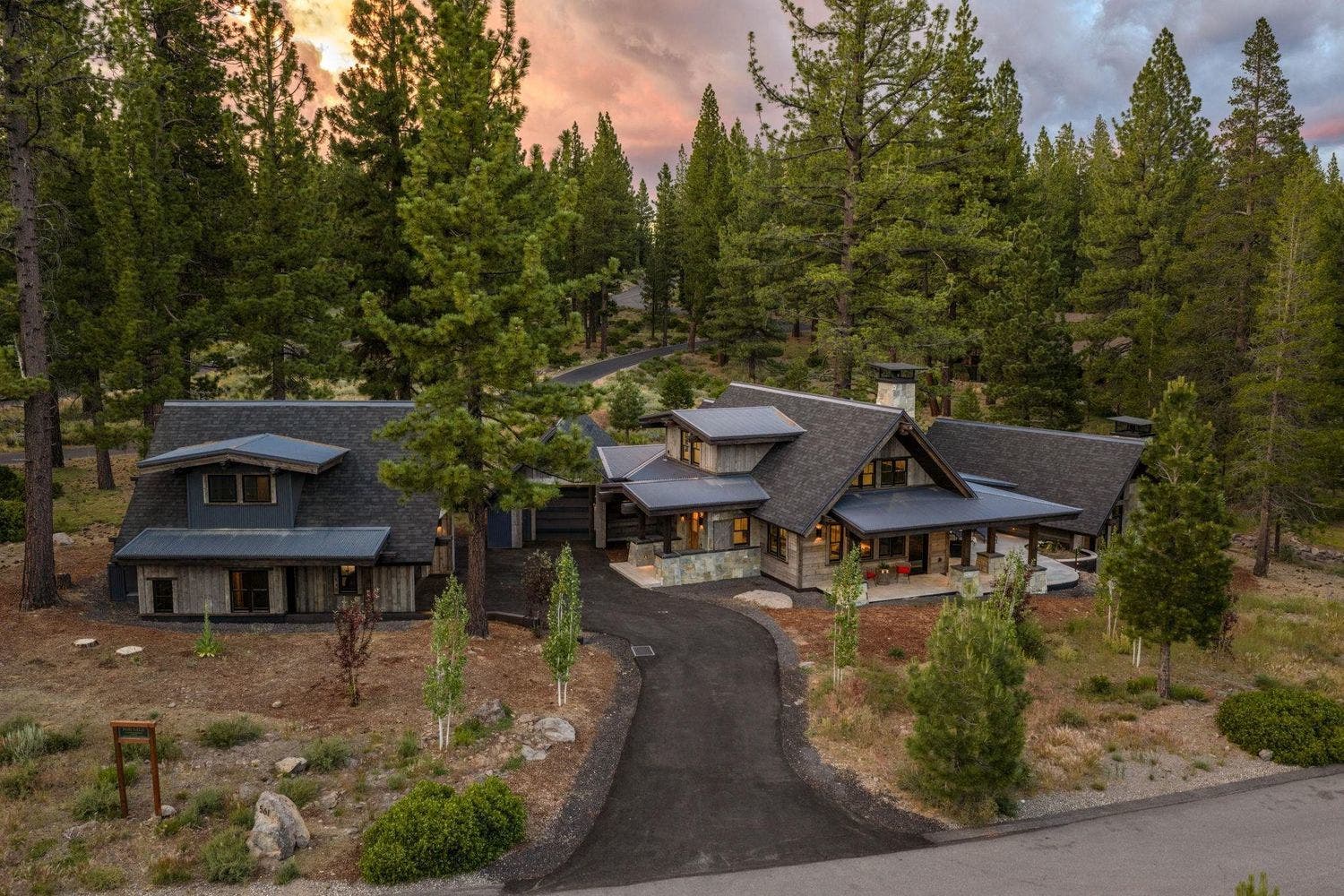 561 Stewart McKay, Truckee, CA 96161