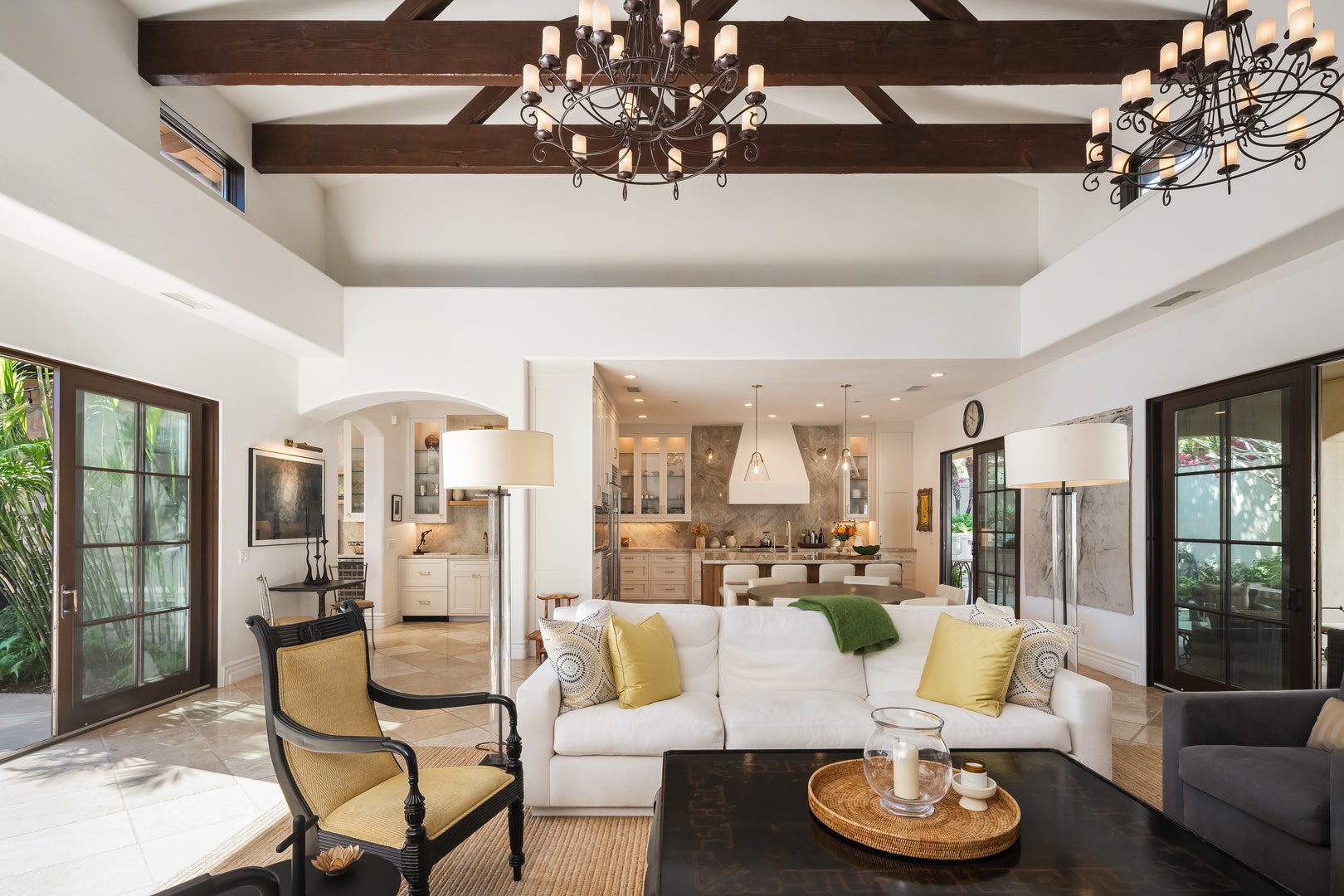 1040 Crest Drive, Encinitas, CA 92024