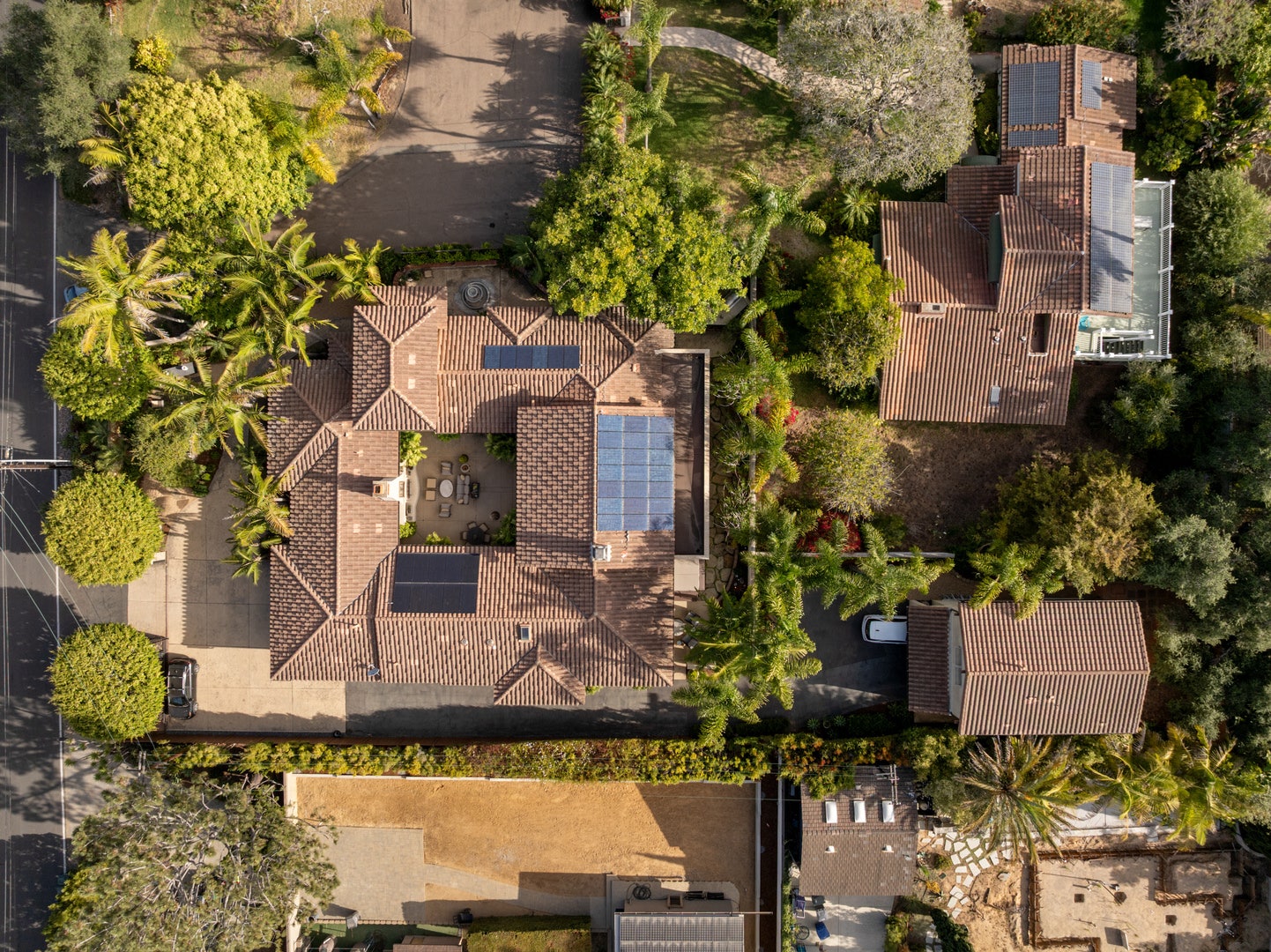 1040 Crest Drive, Encinitas, CA 92024