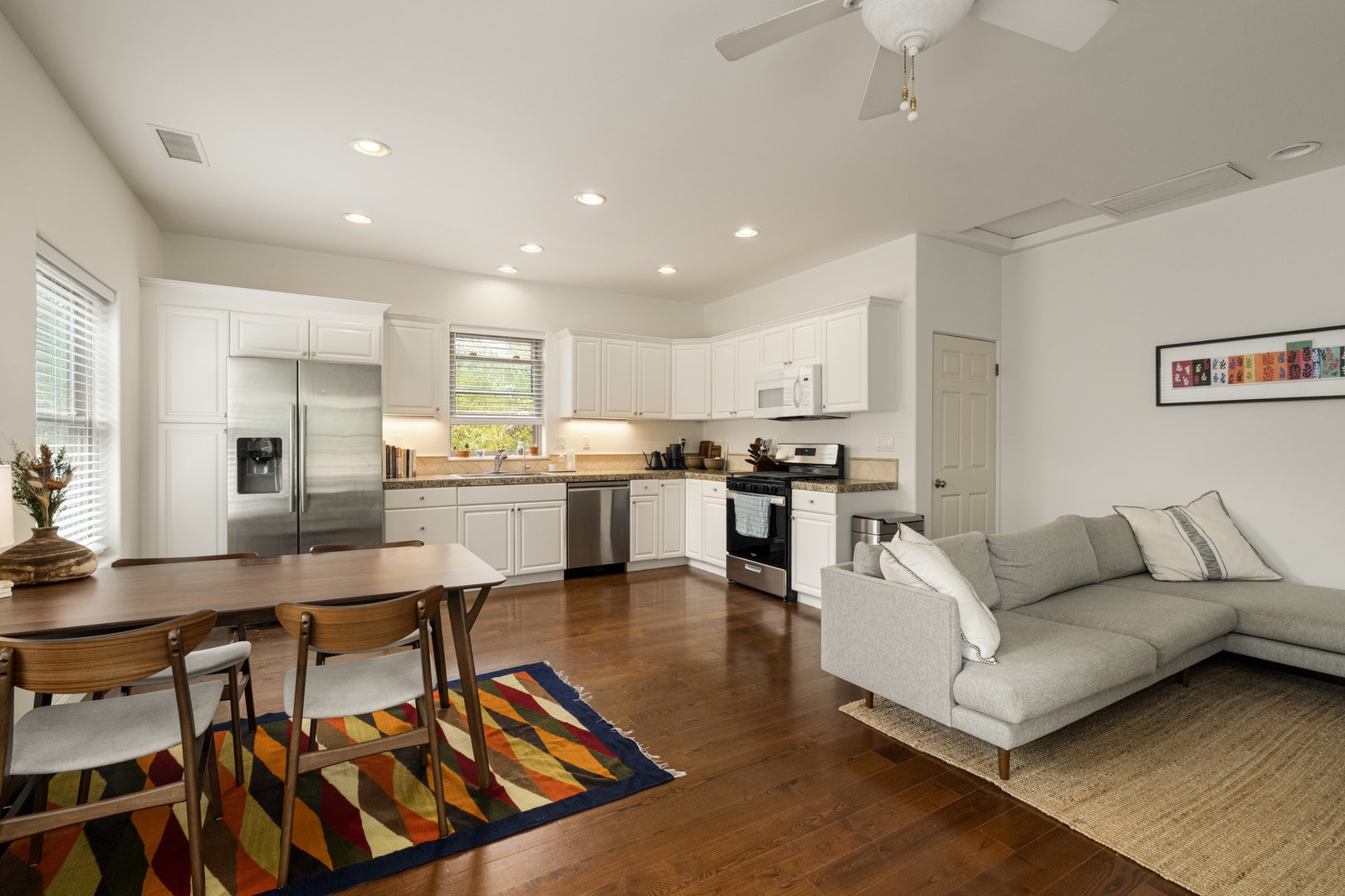 1040 Crest Drive, Encinitas, CA 92024