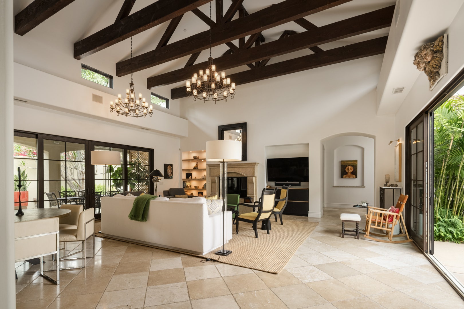 1040 Crest Drive, Encinitas, CA 92024