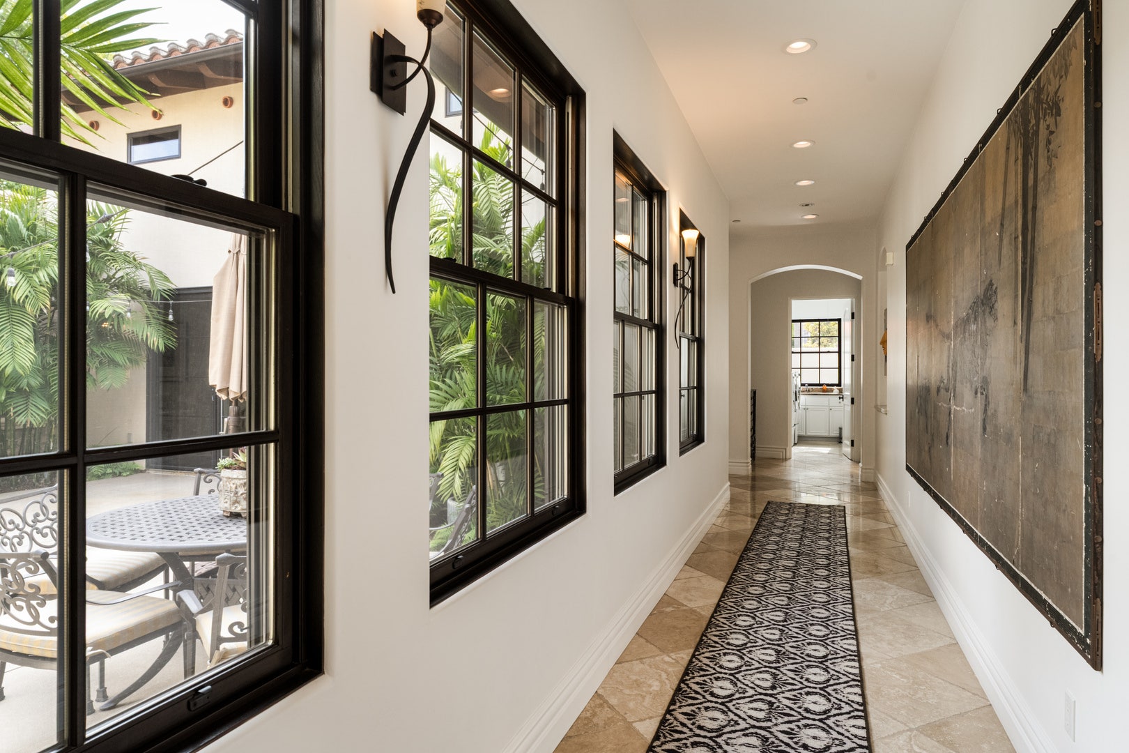 1040 Crest Drive, Encinitas, CA 92024