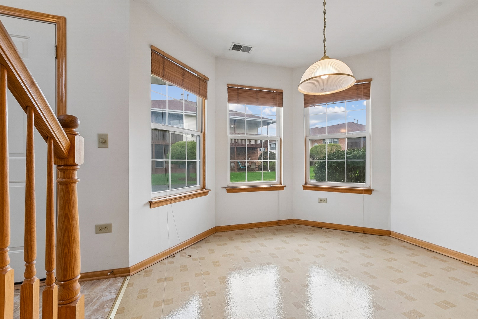 18260 Kirby Drive, Tinley Park, IL 60487 18260 Kirby Drive, Tinley Park, IL 60487