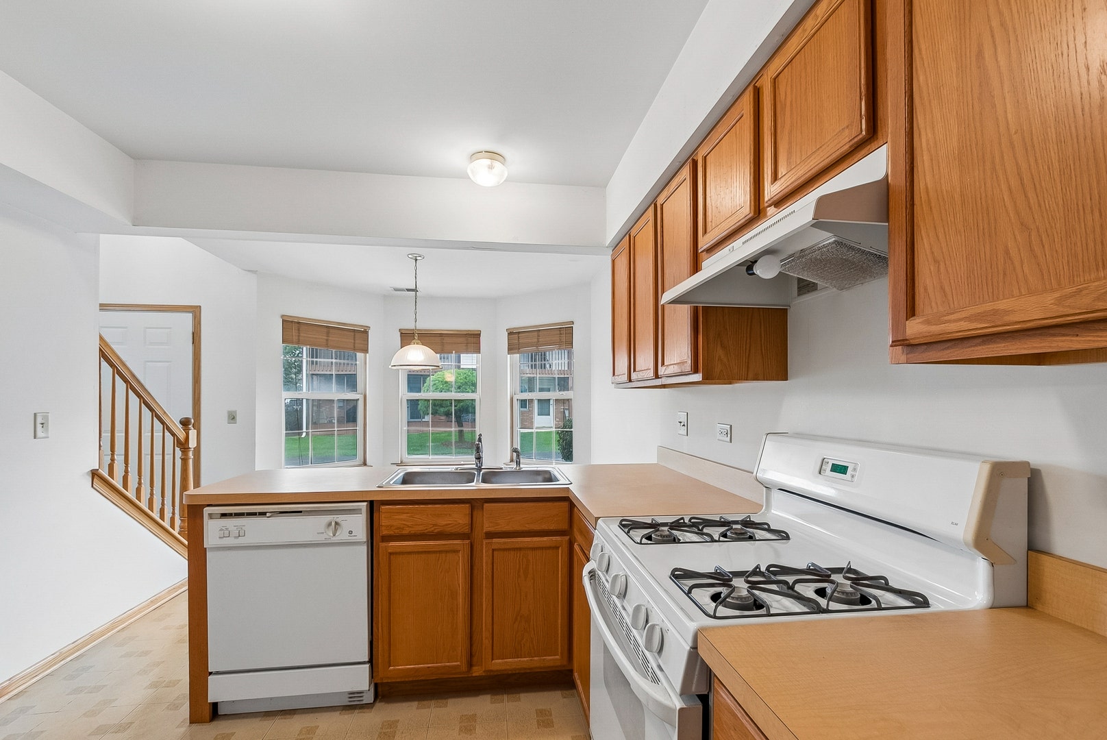 18260 Kirby Drive, Tinley Park, IL 60487 18260 Kirby Drive, Tinley Park, IL 60487